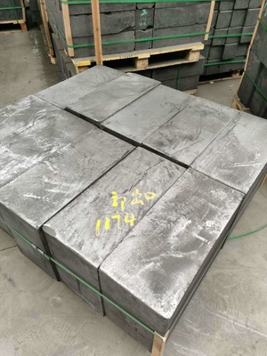 鋳造グラフィット密度 1.80g 1.85g 1.91g/cm3 EDM グラフィット棒のためのグラフィットブロック