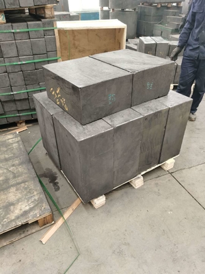 鋳造グラフィット密度 1.80g 1.85g 1.91g/cm3 EDM グラフィット棒のためのグラフィットブロック