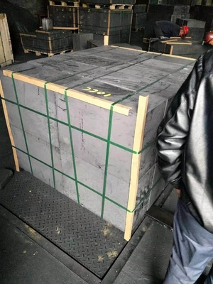 鋳造されたグラフィット 中程度の粒状ブロックと丸い棒