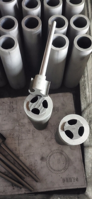 1.85g/cm3 内面にコーティングされた丸いギア 炭素連続鋳銅のための六角グラフィット