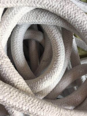 パーソナライズされたサイズ 1000c 複合 トラペゾイド 絶縁毛布 セラミック繊維布