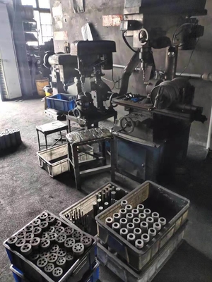 高密度ギア グラフィット模具 内面コーティング 鋳銅 抵抗 7-10 オーム