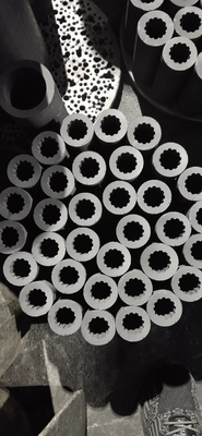 オーダーメイド水着 銅のグラフィット模具 内部は非常にスムーズに鋳造