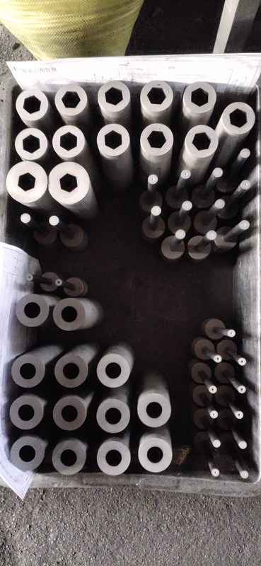 あなたの要求に応じて青銅管のためのカスタムグラフィット模具 2-3 日リードタイム