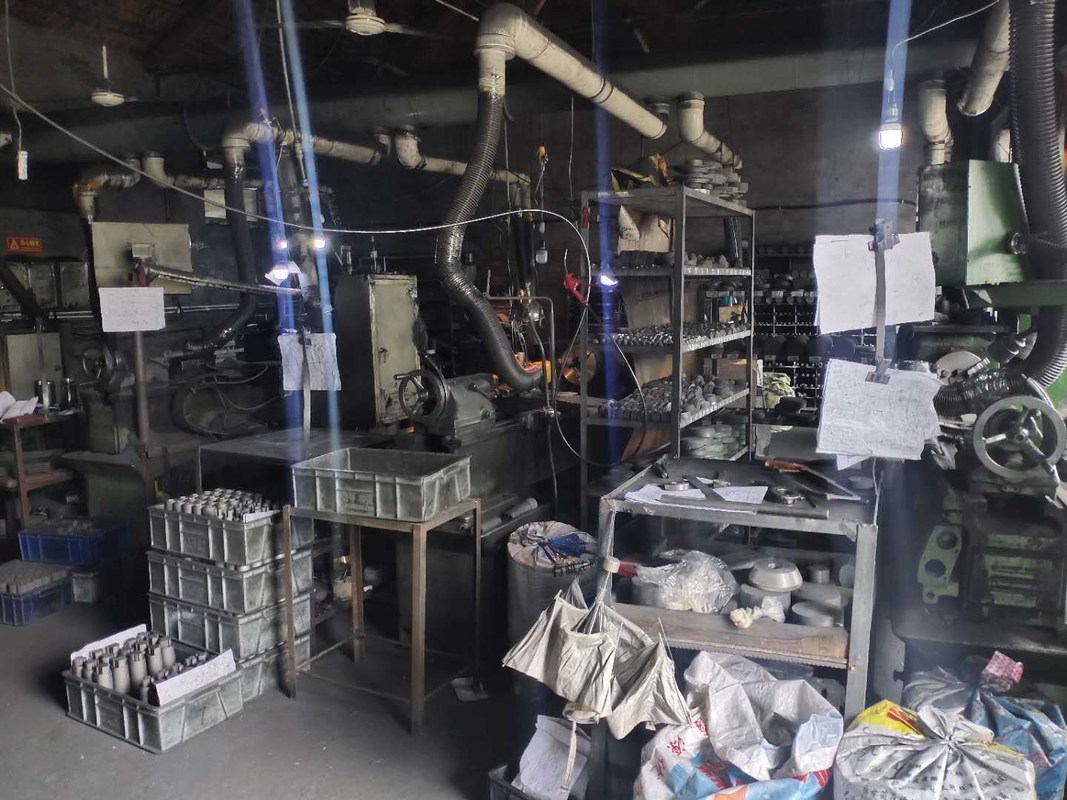 黒い色で連続鋳造の銅のためのカスタマイズ可能な他の形グラフィット模具